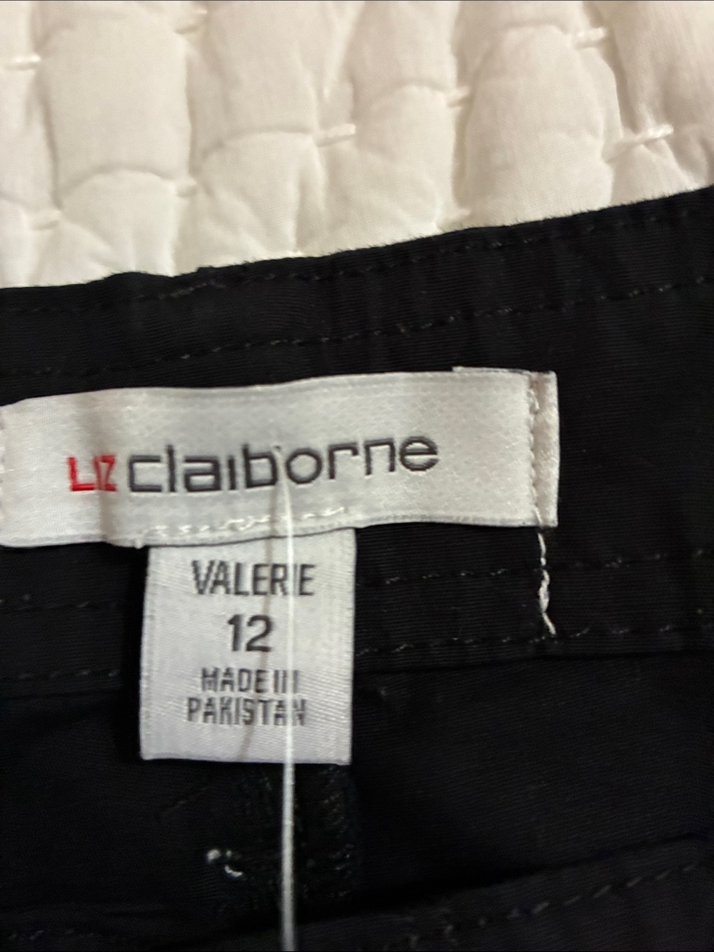 Liz Claiborne Black Cargo Pants Valerie Size 12 - Picture 3 of 7